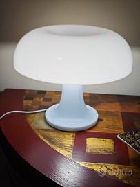 Lampada da tavolo Fungo modello Bauhaus 