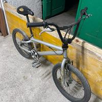 Bicicletta Bmx