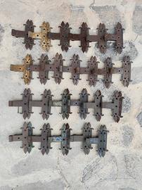 48 cerniere antiche complete