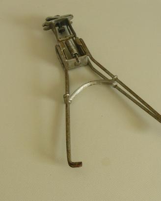 cavalletto per bicicletta d'epoca.