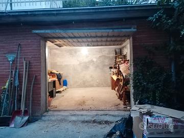 Garage in centro a COPPITO