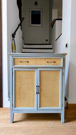 Credenzina Shabby Chic con paglia di Vienna