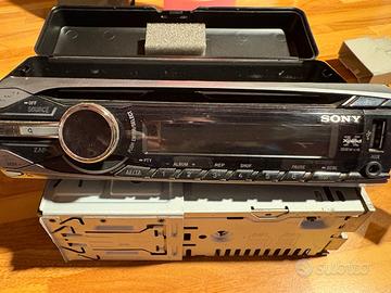 auto radio  Sony (radio fm/lettore cd/chievetta)