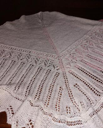 scialle fatto a mano bianco