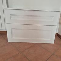 mobile a cassetti ingresso