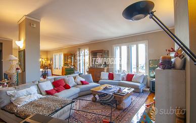 Raffinata Dimora Liberty con Giardino nel cuore di