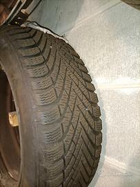 4 cerchi in ferro R16 5 fori + gomme invernali