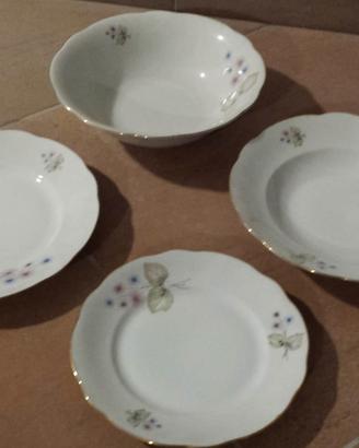 Servizi di piatti, bicchieri, tazze, ecc