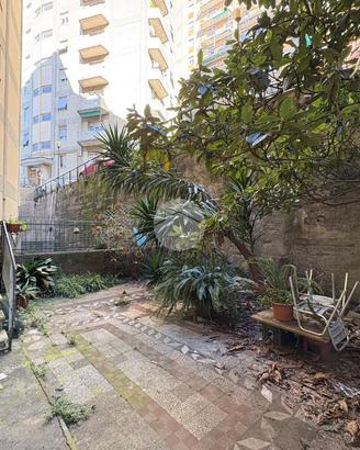 4 LOCALI A GENOVA