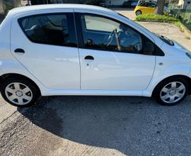 Toyota aygo 5 porte 1.0 68 cv 2011 50kw