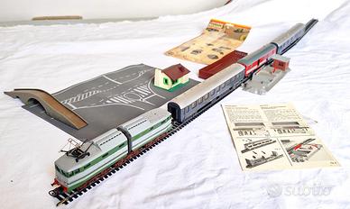 Lima H0 8026L Locomotiva FS E646 060 II Serie