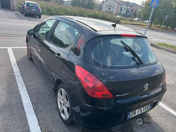 da aggiustare o come pezzi di ricambio