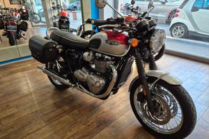 Triumph Bonneville T120 ACCESSORIATA