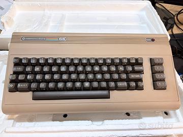 Commodore 64 “ Biscottone” Made in England e altro