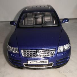 VOLKSWAGEN TOUAREG (2004), 1/24 WELLY