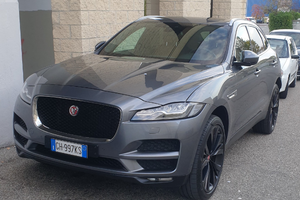 Jaguar F Pace come nuova