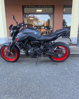 Yamaha MT-07 DEPO PATENTE A2 TUA A 3099€ OPERAZION