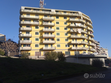 Ultimi box come nuovi in via p.pio da pietrelcina