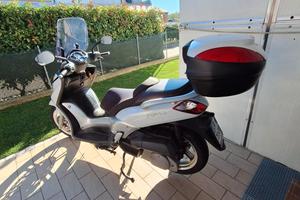 scooter XCITY 250