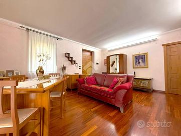 VILLA A SCHIERA D'ANGOLO A SAN GIOVANNI ROTONDO