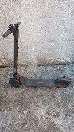 Monopattino elettrico Ninebot 