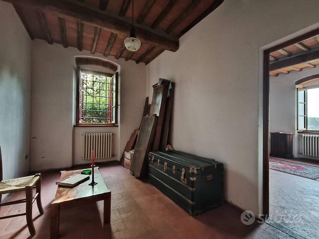 Rustico / Casale di 204 m² con più di 5 locali a L - Vista 5