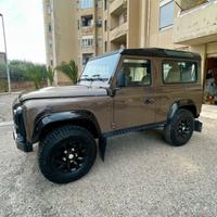 LAND ROVER Defender 90 2.4 TD4 Limited Edition