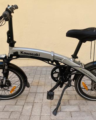 E-bike pieghevole Kawasaki