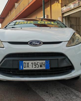 FORD FIESTA 1.4 BENZINA GPL CV97 KW71 TITANIUM