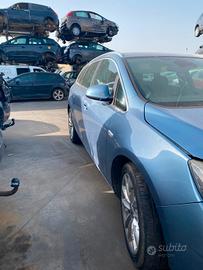 Opel Astra J