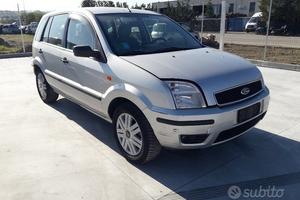 Ricambi Ford Fusion 1.600 16v Anni 2002/2006