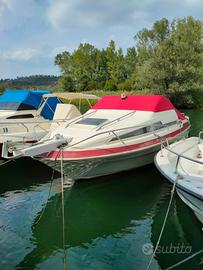 Motoscafo norvegese Skibsplast 670 VS