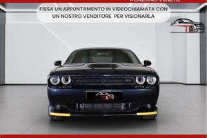 DODGE CHALLENGER 5.7 V8 HEMI -NOLEGGIO GIORNALIERO