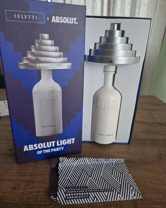 Lampada da tavolo seletti per absolut vodka