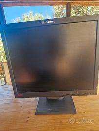 schermo PC lenovo 19 pollici nero computer