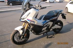 Honda X-ADV 750 scooter