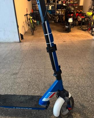 monopattino Aprilia Tuareg