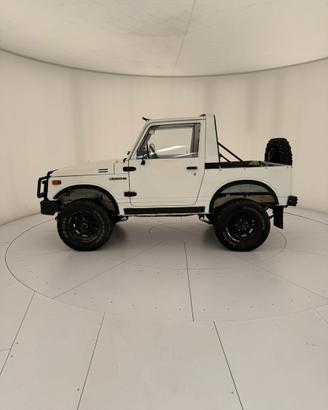 Suzuki samurai sj413