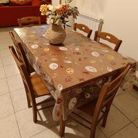 Tavolo in legno massiccio