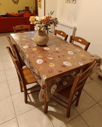 Tavolo in legno massiccio