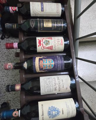 Bottiglie di vino d'epoca Brunello Chianti  