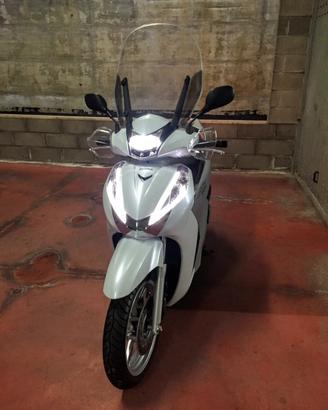 SH 300  22.000 km  originali