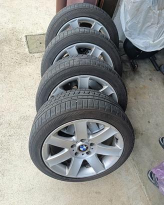 Gomme auto