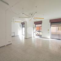 NEGOZIO A BRIGNANO GERA D'ADDA