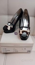 scarpa con tacco alto