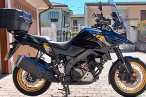 Suzuki v strom 1050 xt
