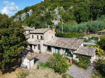 VILLA SINGOLA A CALVI DELL'UMBRIA