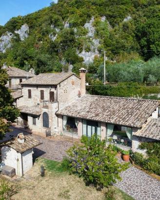 VILLA SINGOLA A CALVI DELL'UMBRIA