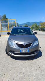 lancia Ypsilon  2016 GPL perfetta y