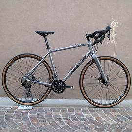 Gravel acciaio Jamis Renegade S3  - nuova